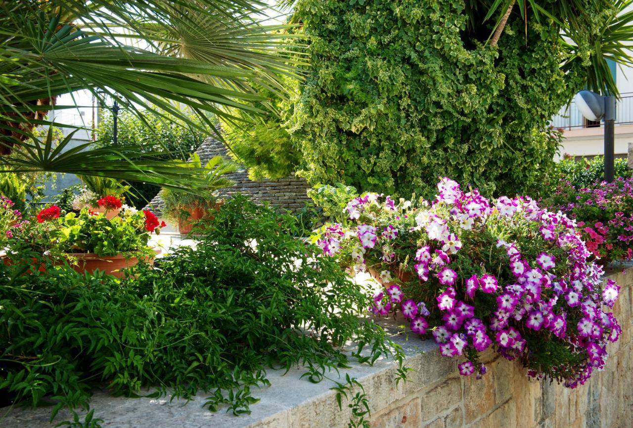 Bed and Breakfast Trullo Giardino Fiorito Alberobello Exterior foto
